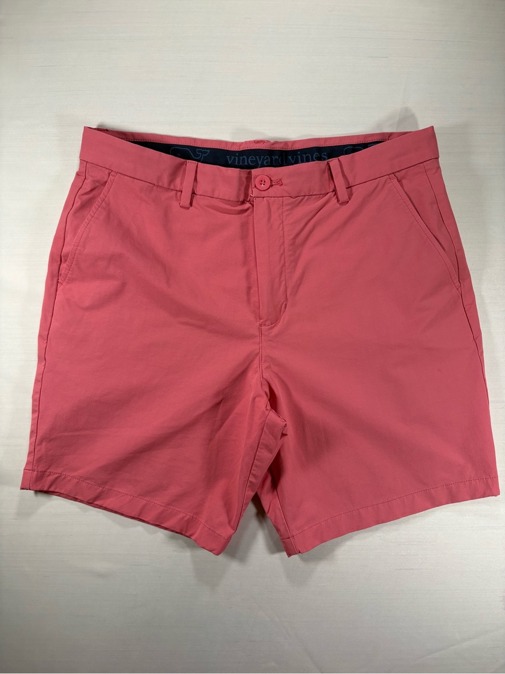 Vineyard Vines Performance Shorts Mens 33 Pink Golf Chino Stretch 8" Inseam
